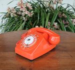 Téléphone vintage a cadran / Orange / n°12104