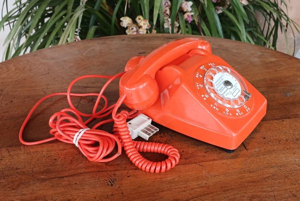 Téléphone vintage a cadran / Orange / n°12104