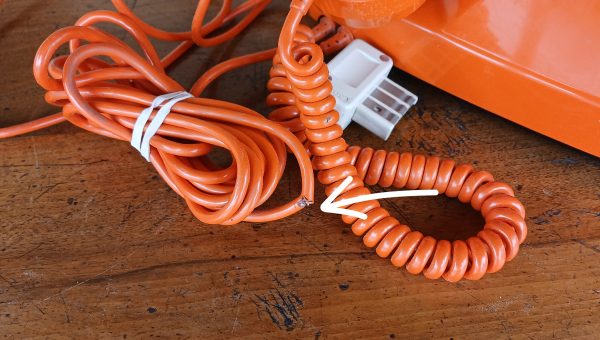 Téléphone vintage a cadran / Orange / n°12104