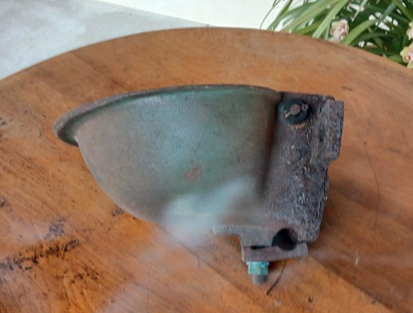 Ancien abreuvoir " la buvette " en fonte n°12118