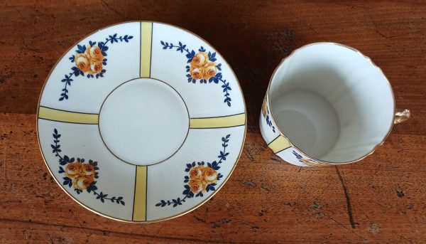 Ancienne tasse thé en porcelaine de Limoges n°12111