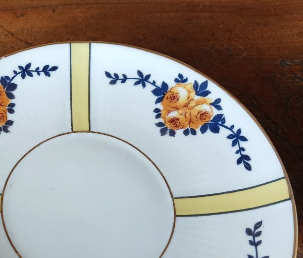 Ancienne tasse thé en porcelaine de Limoges n°12111